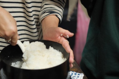お弁当のご飯が固くならない方法!簡単アレンジや時短テクニックも お弁当のご飯が固くならない方法!簡単アレンジや時短テクニックも